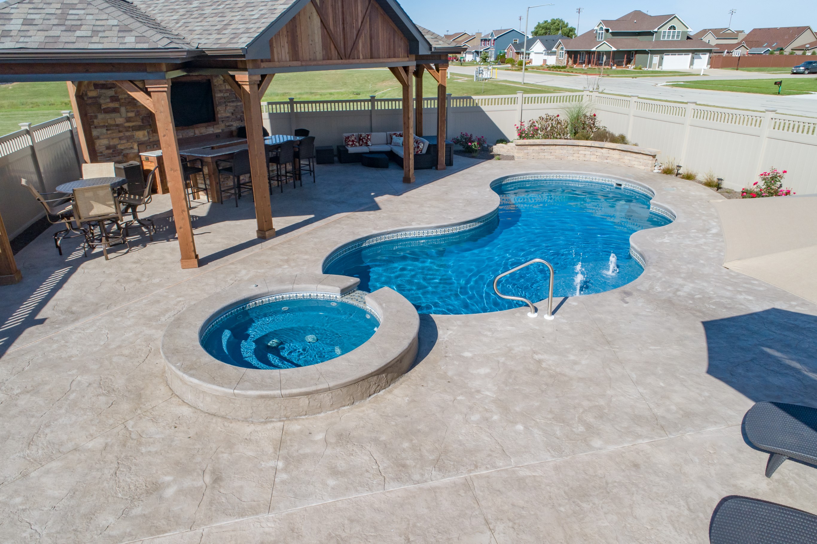 DesRochers Backyard Pools and Spas, Wilmington, Shorewood and Morris Pool Builder, New Web Presence